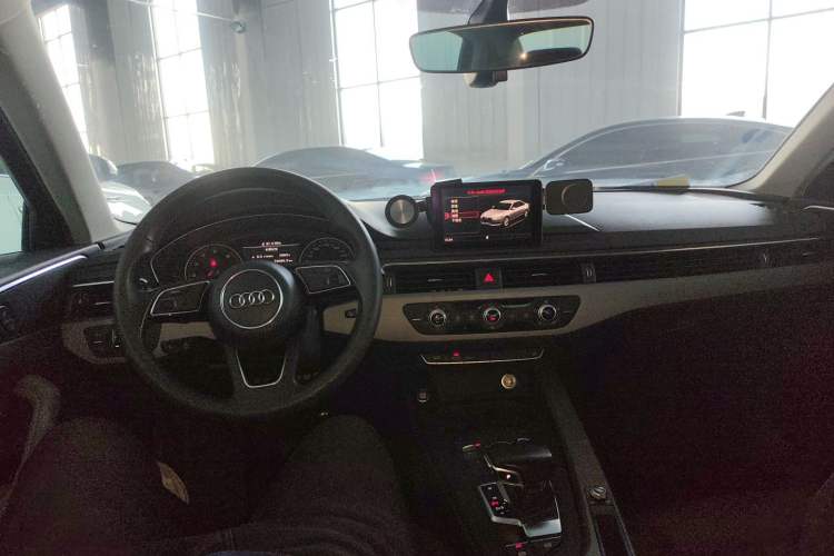 Used Audi A4L 2017 Plus 40 TFSI Ambition Model