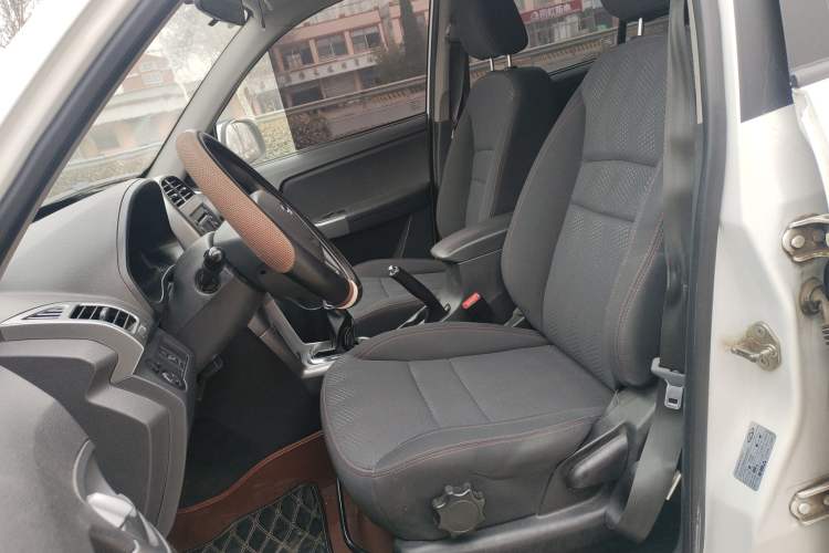 Used Chery Tiggo 3 2015 1.6L Manual Fashion Sport Edition
