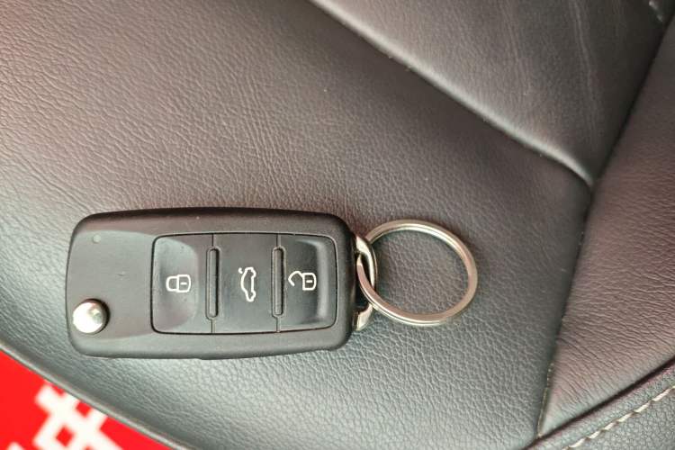 Used Volkswagen Lavida 2017 1.6L Automatic Comfort Edition
