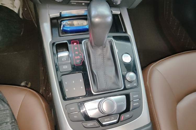 Used Audi A6L 2018 30th Anniversary Edition 45 TFSI quattro Sport model
