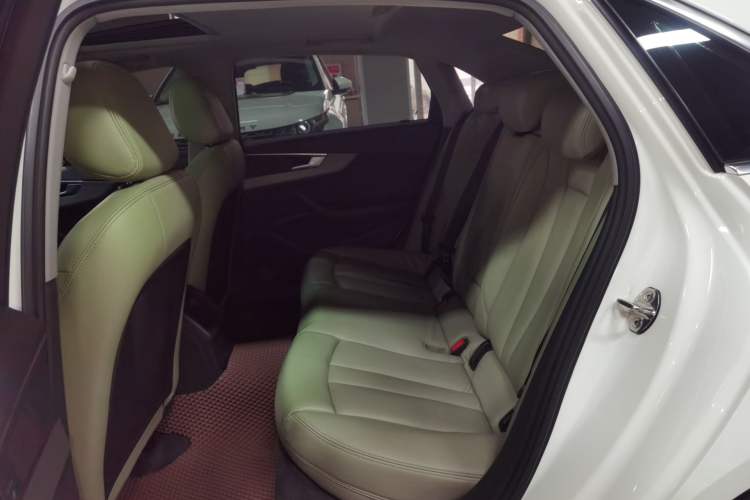 Used Audi A4L 2018 30th Anniversary Edition 40 TFSI Trendy Model
