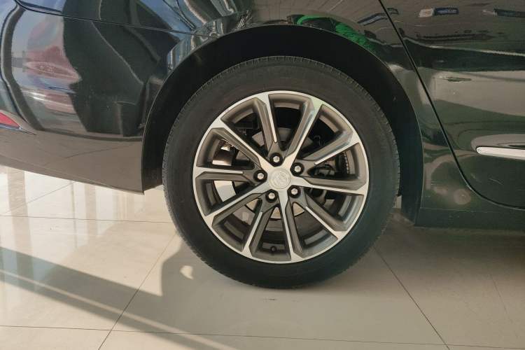 Used Buick LaCrosse 2019 28T Luxury Model
