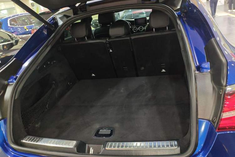 Used Mercedes-Benz GLC Coupe 2017 GLC 200 4MATIC Coupe SUV
