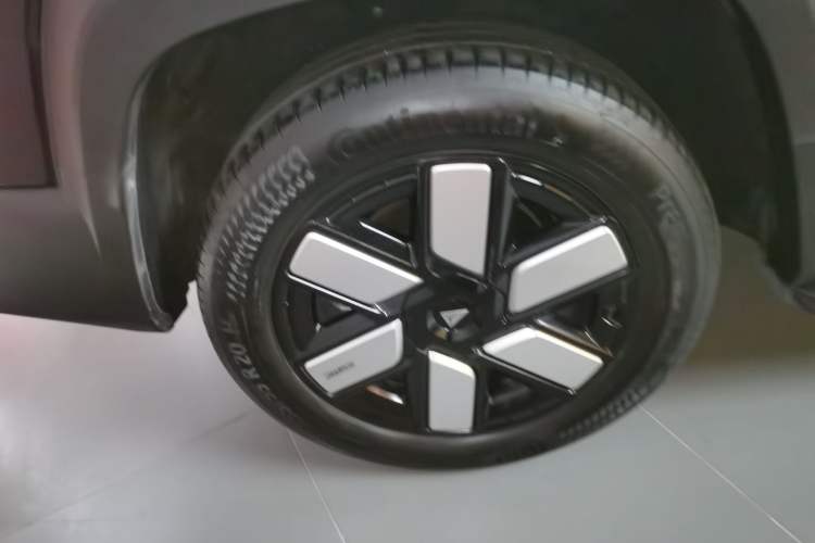 Used Deepal G318 2024 Four-Wheel-Drive Air Suspension Model