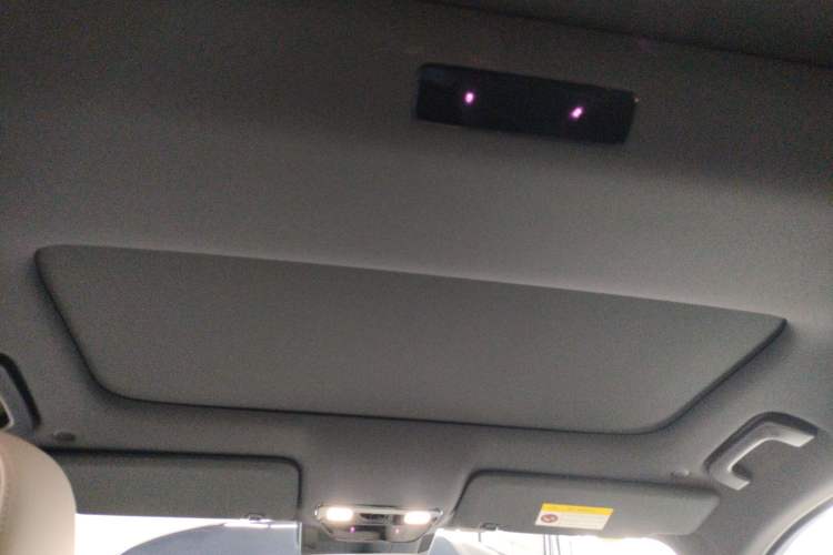 Used Li Auto L8 2023 Pro Model
