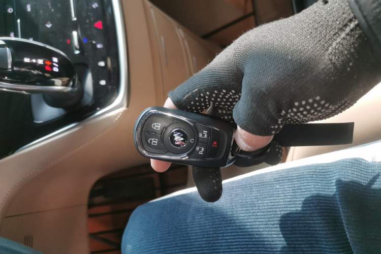 Used Buick GL8 2021 ES Land Cruiser 653T Luxury Edition
