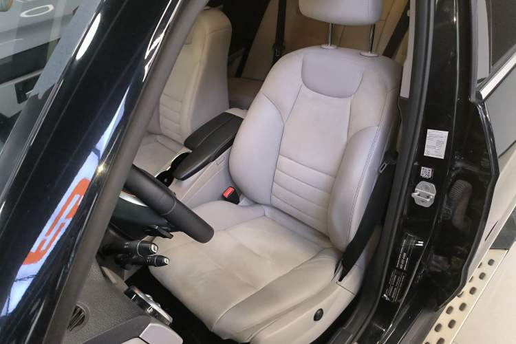 Used Mercedes-Benz GLK-Class 2015 GLK 260 4MATIC Dynamic Edition Ultimate Version
