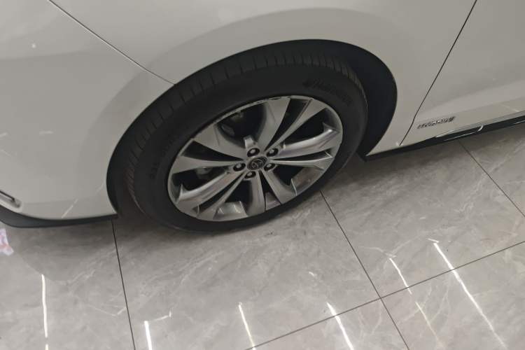 Used Toyota Sienna 2021 2.5L Hybrid Platinum Edition