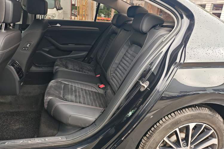 Used Volkswagen Magotan 2020 330TSI DSG Luxury Edition
