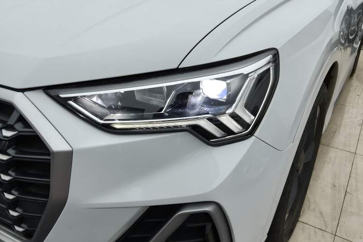 Used Audi Q3 2020 35 TFSI Fashion Dynamic Model
