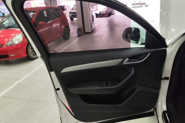 Used Audi Q3 2017 30 TFSI Fashion Model