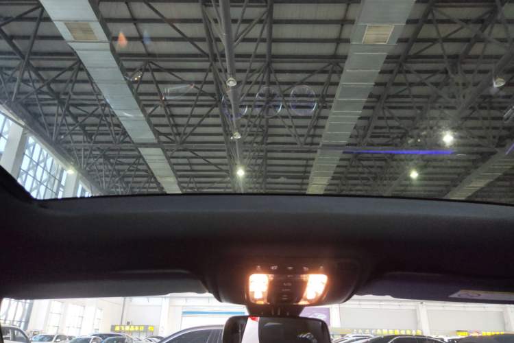 Used Mercedes-Benz A-Class 2022 Second Facelift A 200 L Sport Sedan Fashion Version
