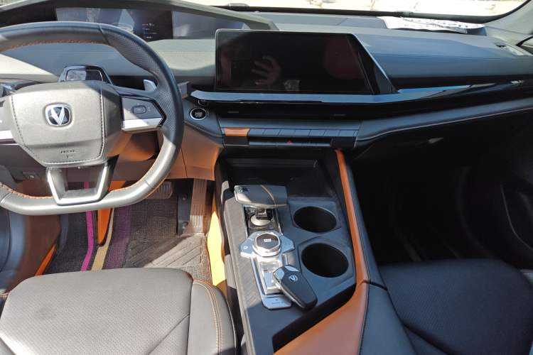 Used Changan UNI-V 2022 1.5T Smart Navigation Version
