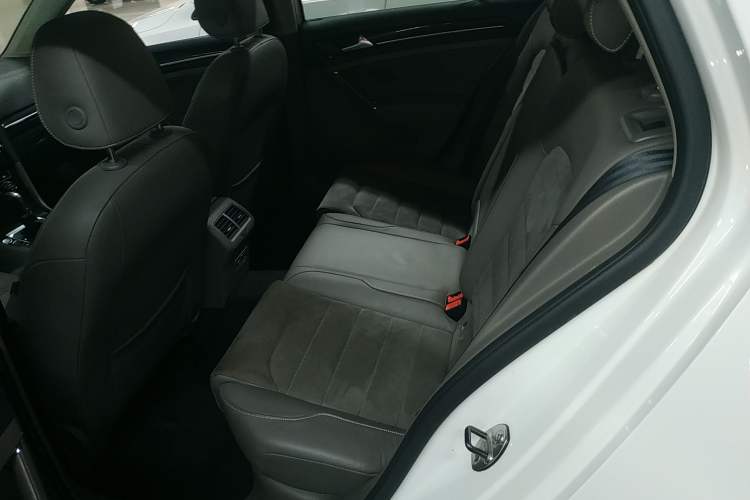 Used Volkswagen Golf 2015 1.4TSI Automatic Flagship Model
