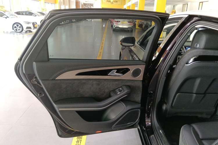 Used Hongqi H9 2022 2.0T Smart Connect Flagship Edition
