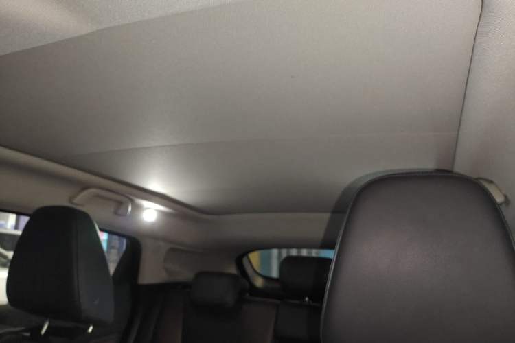 Used Wey VV5 2021 1.5T Two-Wheel Drive Smart Pioneer
