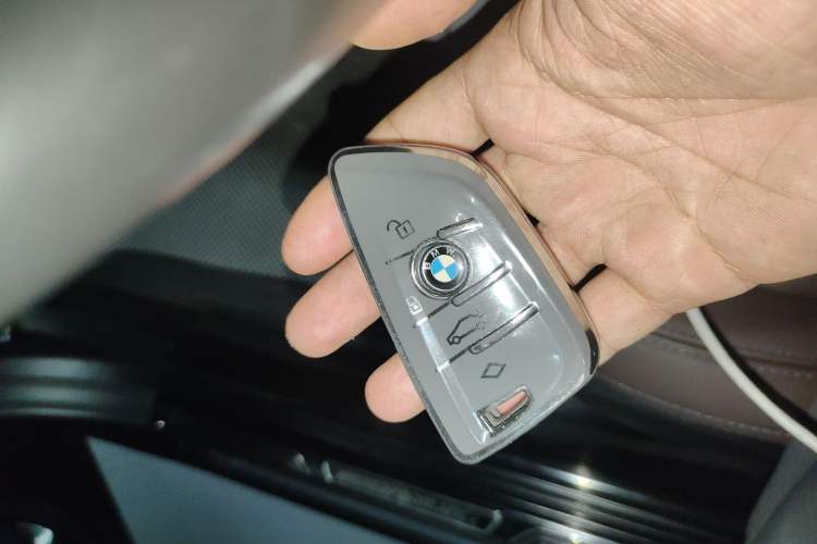 TDK.VehicleDetails.img