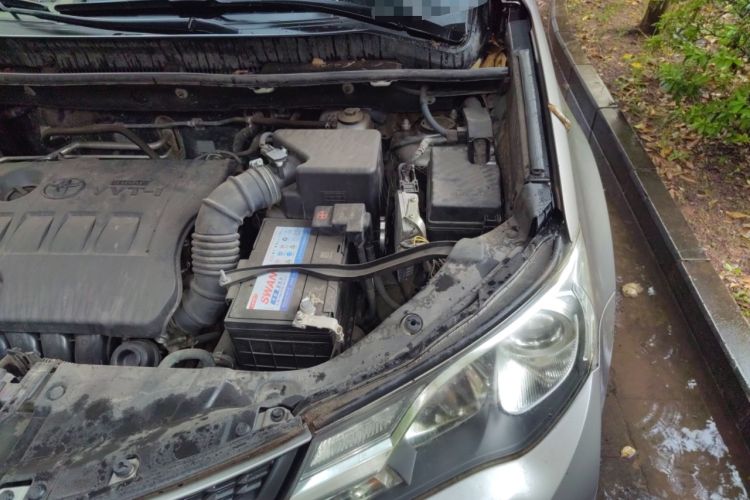 Used Toyota RAV4 2015 2.0L CVT Two-Wheel Drive Fashion Edition
