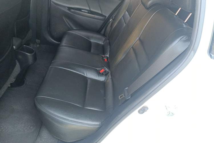 Used Toyota YARiS L 2019 1.5E CVT Dynamic Edition China VI compliant
