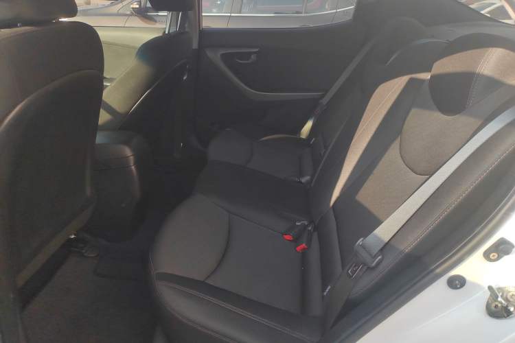 Used Hyundai Elantra 2016 1.6L Automatic Smart Version