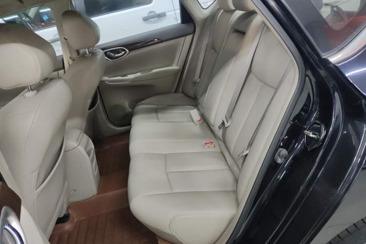 Used Nissan Sylphy 2012 1.6 XL Manual Luxury Edition
