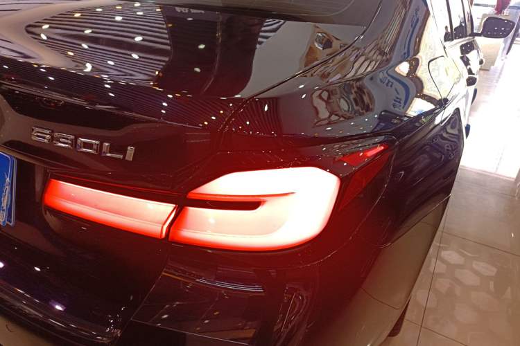 Used BMW 5 Series 2023 530Li Luxury Edition M Sport Package
