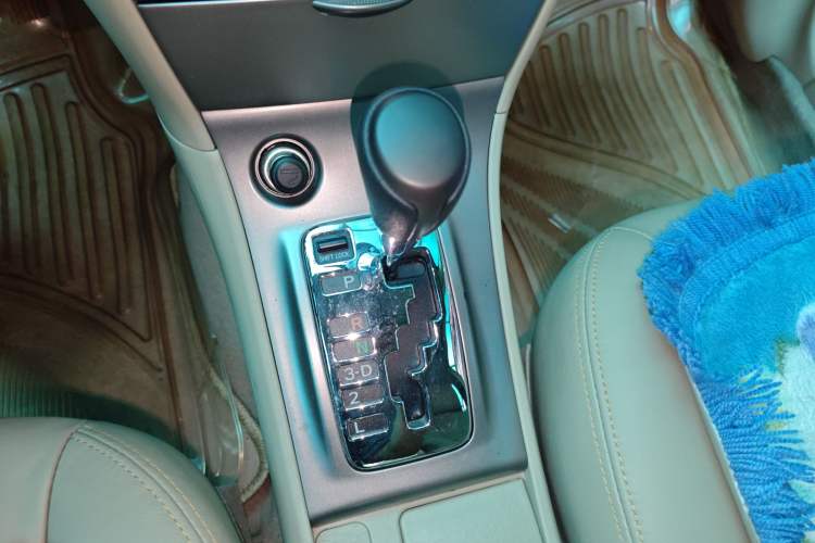 Used Toyota Corolla 2013 1.6L Automatic Luxury Edition
