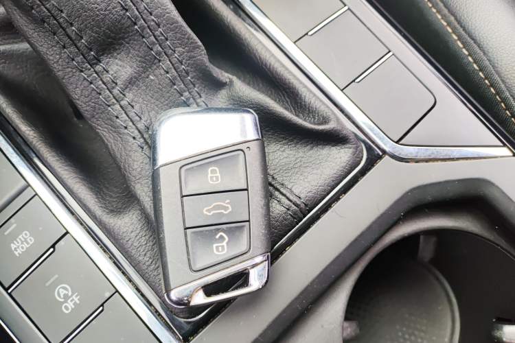 Used Volkswagen Passat 2020 Revised Version 280TSI Business Edition China VI Standard
