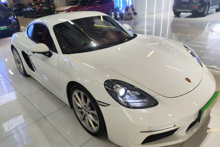 Used Porsche 718 2016 Cayman 2.0T
