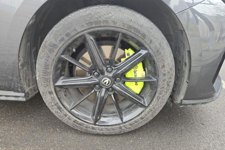 Used Changan UNI-V iDD 2023 ZhiDian iDD 1.5T 113km ZhiKu Model
