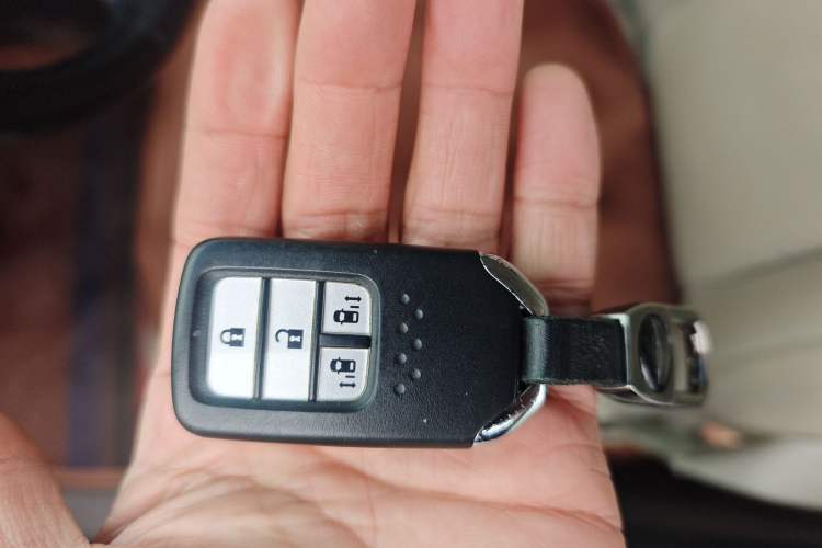 Used Honda Odyssey 2015 2.4L Supreme Edition
