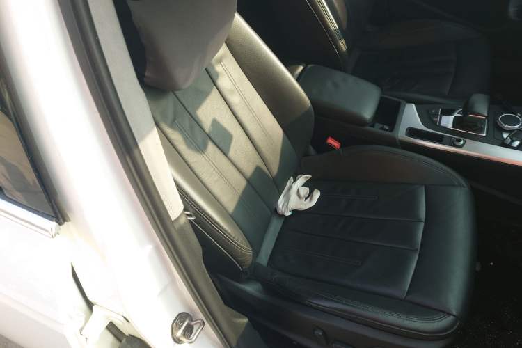 Used Audi A4L 2019 40 TFSI Sporty Version China VI
