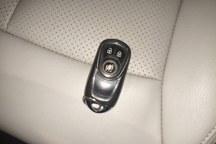 Used Buick GL8 2021 Land Cruiser Executive Class 652T Comfort Model
