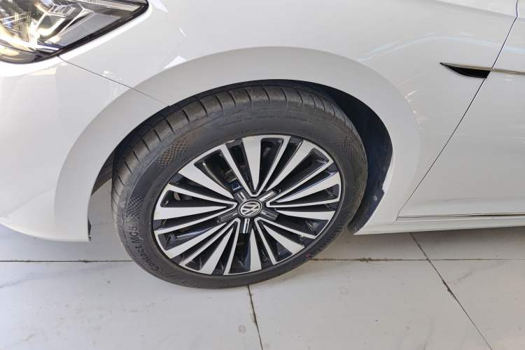 Used Volkswagen Passat 2019 330TSI Luxury Edition China VI Standard
