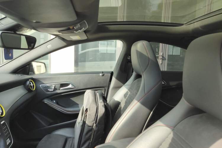 Used Mercedes-Benz CLA 2018 CLA 220 4MATIC
