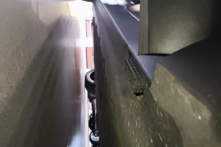 Used  E07 2025 All-Electric 4x4 90kWh Ultra High-Performance Edition
