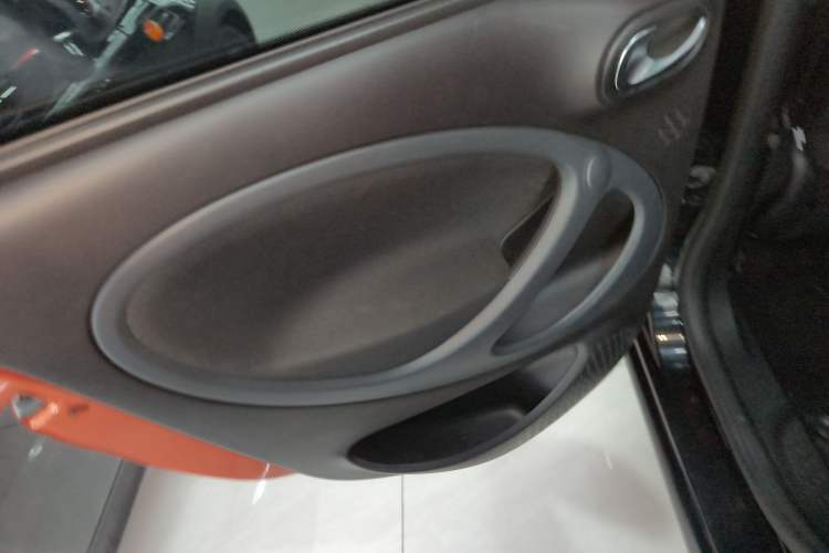 Used  forfour 2016 1.0L 52 kW Passion Edition