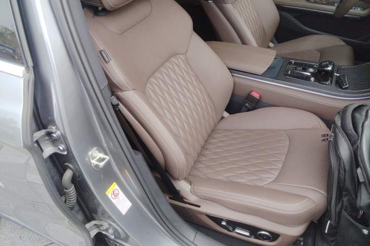 Used BYD Han 2023 DM-i Champion Edition 121KM Prestige Model
