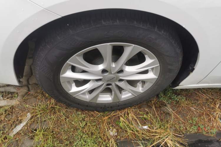 Used Roewe i5 2023 1.5L Manual Comfort Edition
