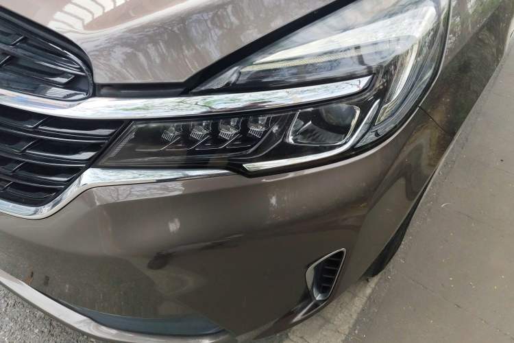 Used Buick GL8 2021 Land Cruiser Executive Class 652T Luxury Model