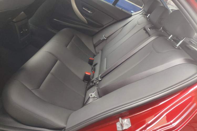 Used BMW 3 Series 2015 320i Luxury Line Stylish Edition
