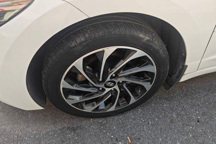 Used Hyundai Elantra 2019 1.4T Dual-Clutch Xuan Dong · Dynamic Model