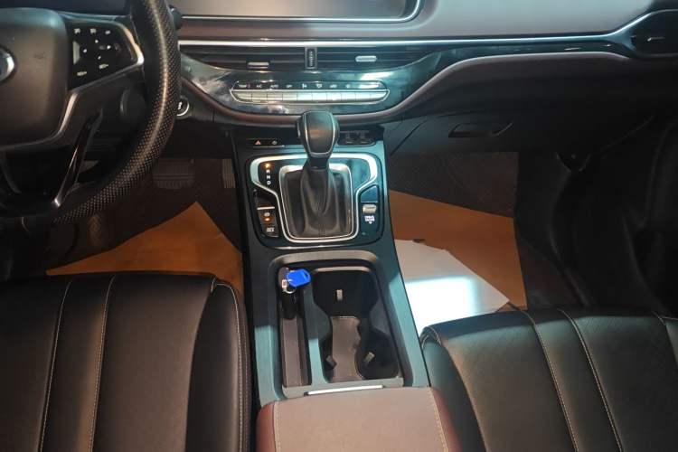 Used GAC Trumpchi M6 2021 270T DCT Elite Edition (7-seater)