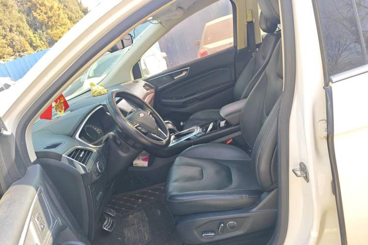 Used Ford Edge 2016 EcoBoost 245 Four-Wheel Drive Titanium 7-Seater
