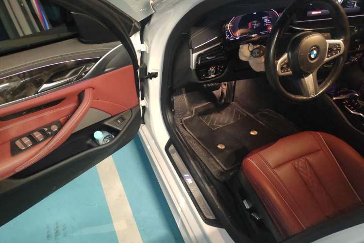 Used BMW 5 Series 2022 Restyled 525Li M Sport Package
