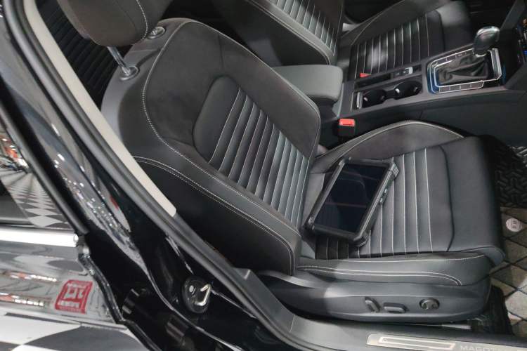 Used Volkswagen Magotan 2020 330TSI DSG Leading Model
