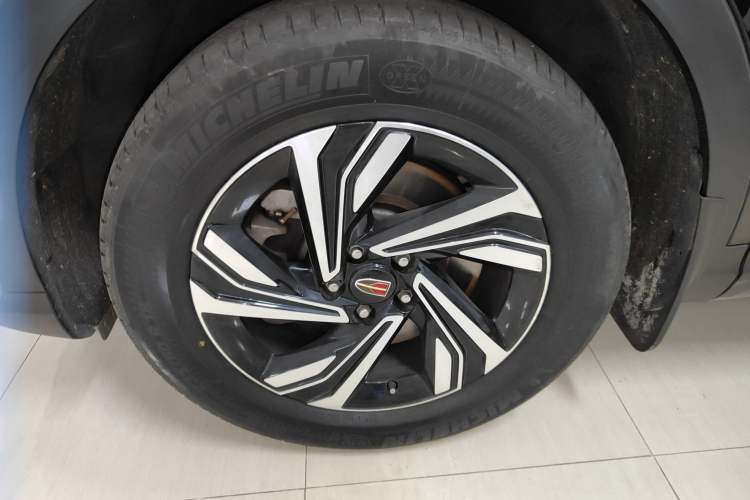 Used Hongqi HS5 2022 Revised Version 2.0T Smart Connect Flagship Edition
