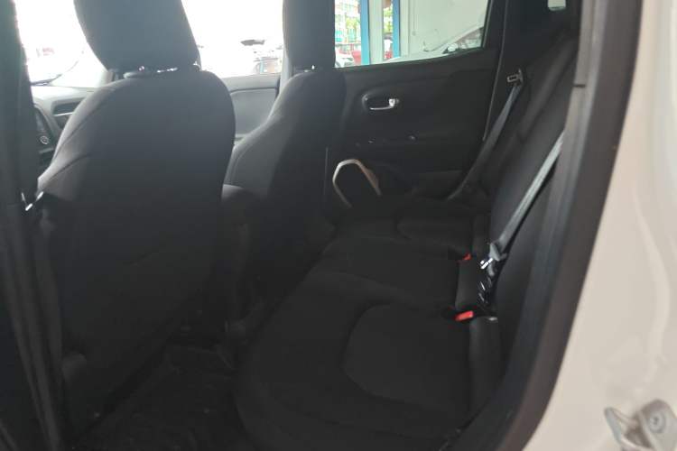 Used  Renegade 2017 180T Automatic Jingneng Edition
