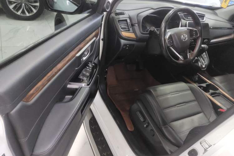 Used Honda CR-V 2017 240TURBO CVT Front-Wheel Drive Fashion Edition
