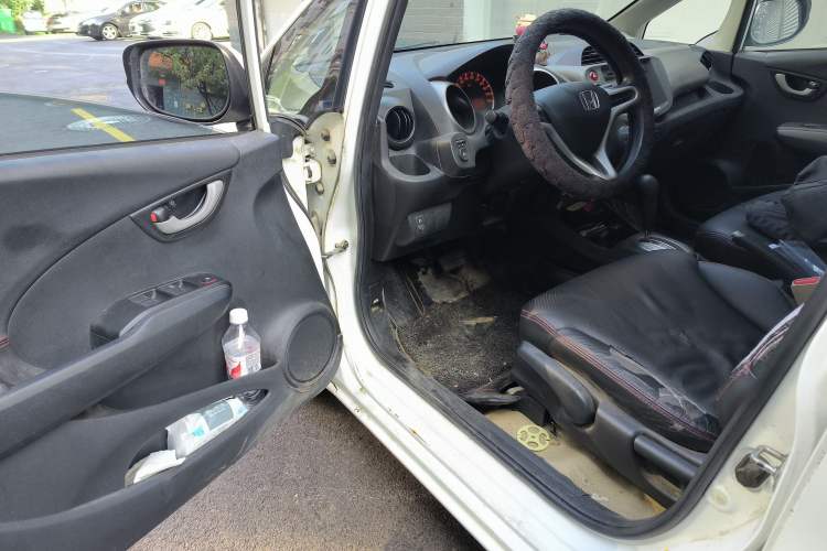 Used Honda Fit 2011 1.5L Automatic Luxury Edition
